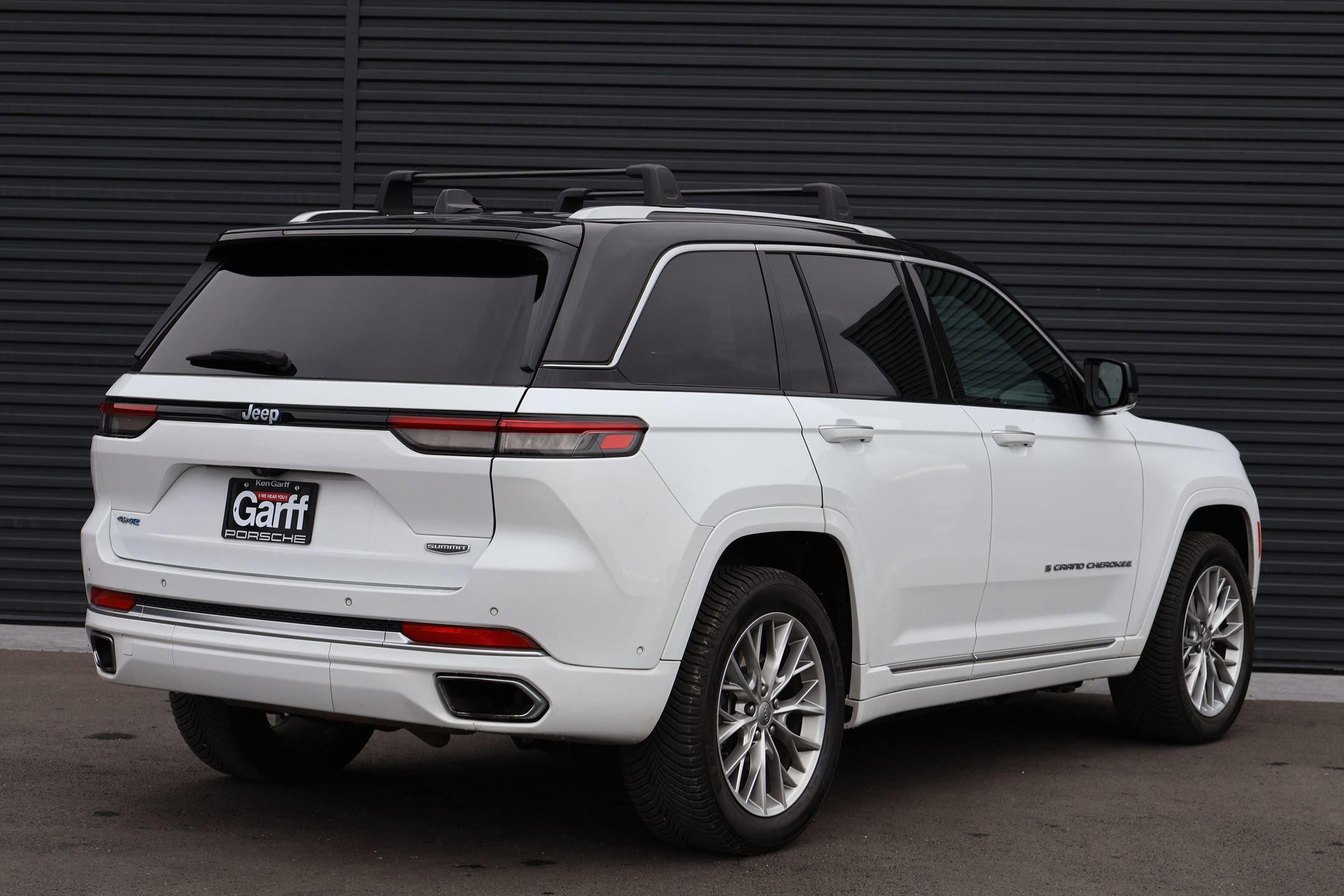 Used 2022 Jeep Grand Cherokee Summit image 5