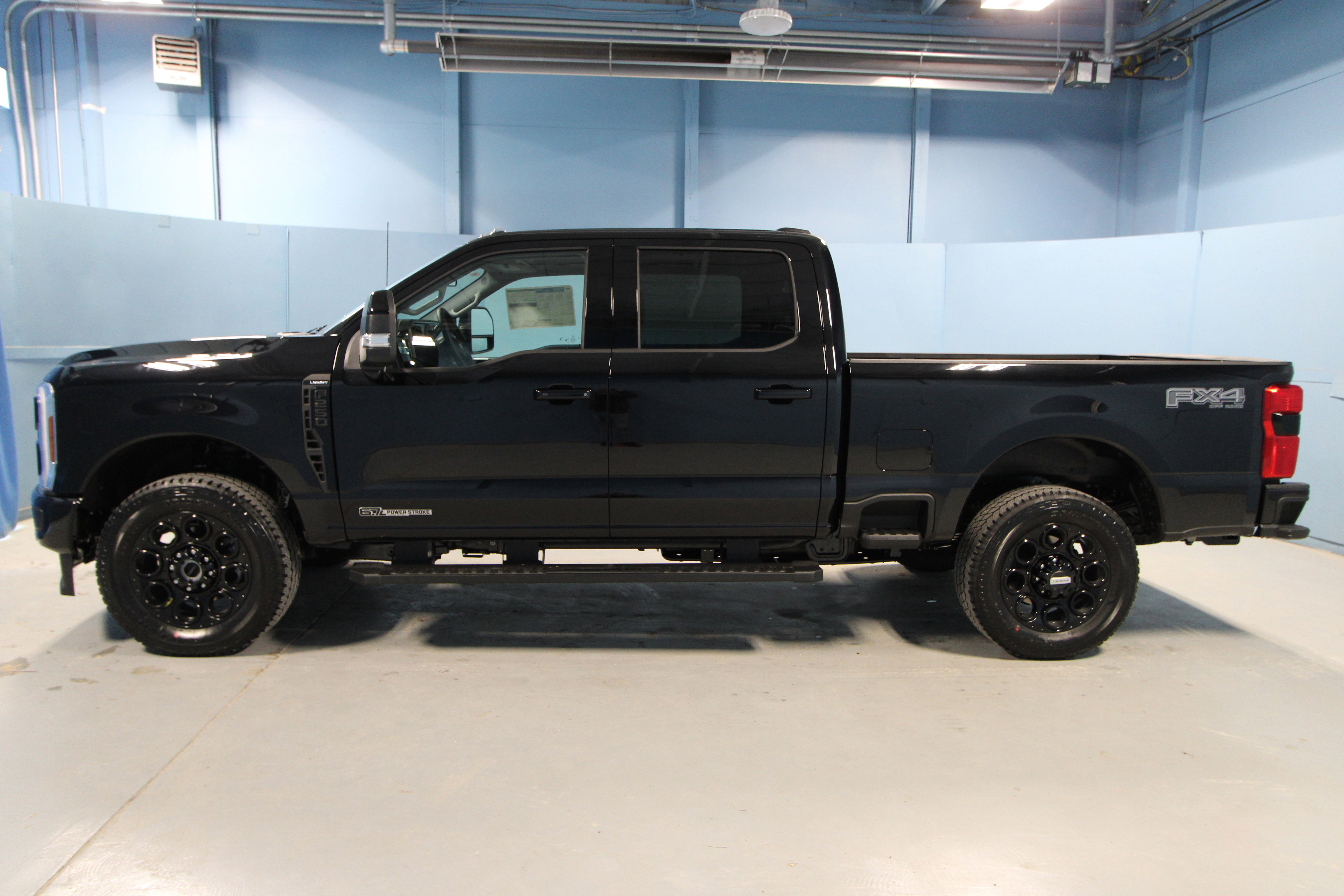 New 2025 Ford F250 Lariat w/ Lariat Ultimate Package AWD/4WD image 32