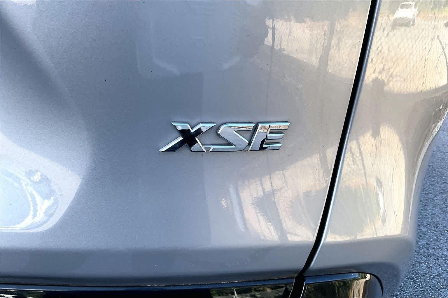 Used 2023 Toyota RAV4 XSE w/ Weather Package AWD/4WD image 10