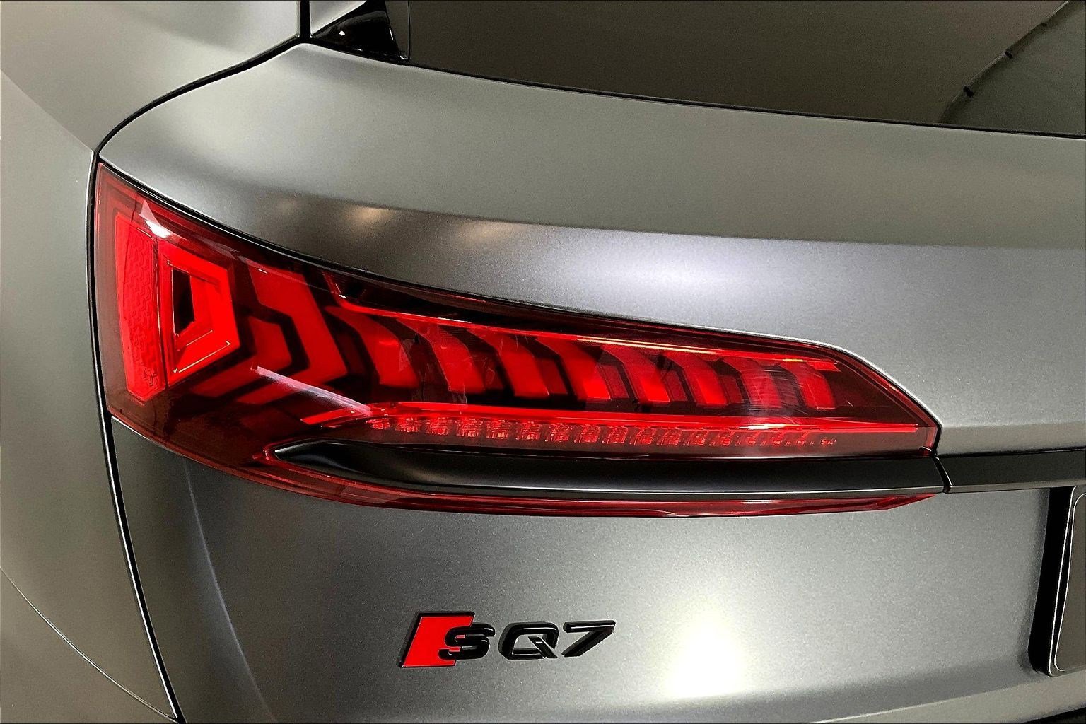 Used 2021 Audi SQ7 Prestige w/ Prestige Package image 23