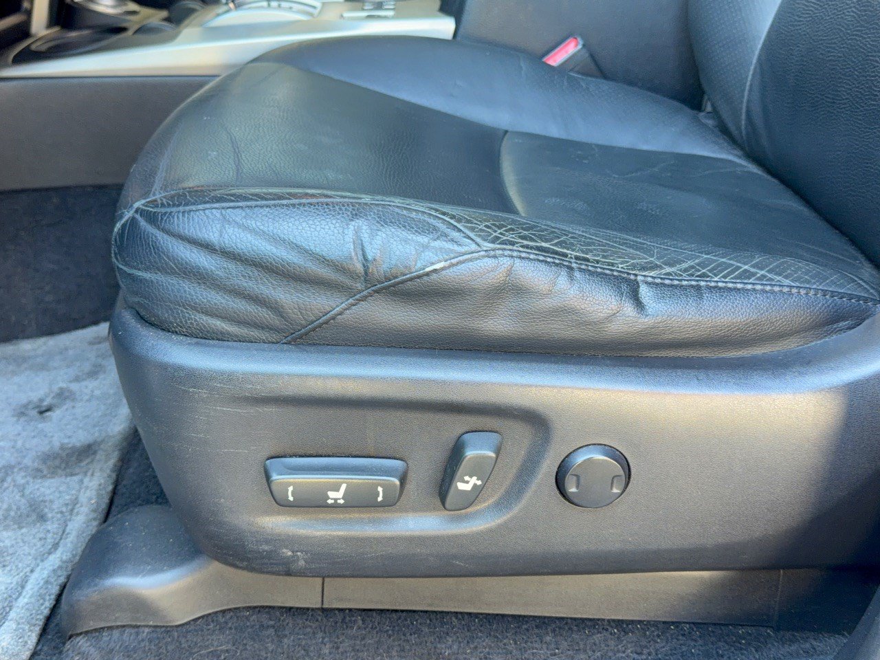 Used 2011 Toyota 4Runner Limited AWD/4WD image 16