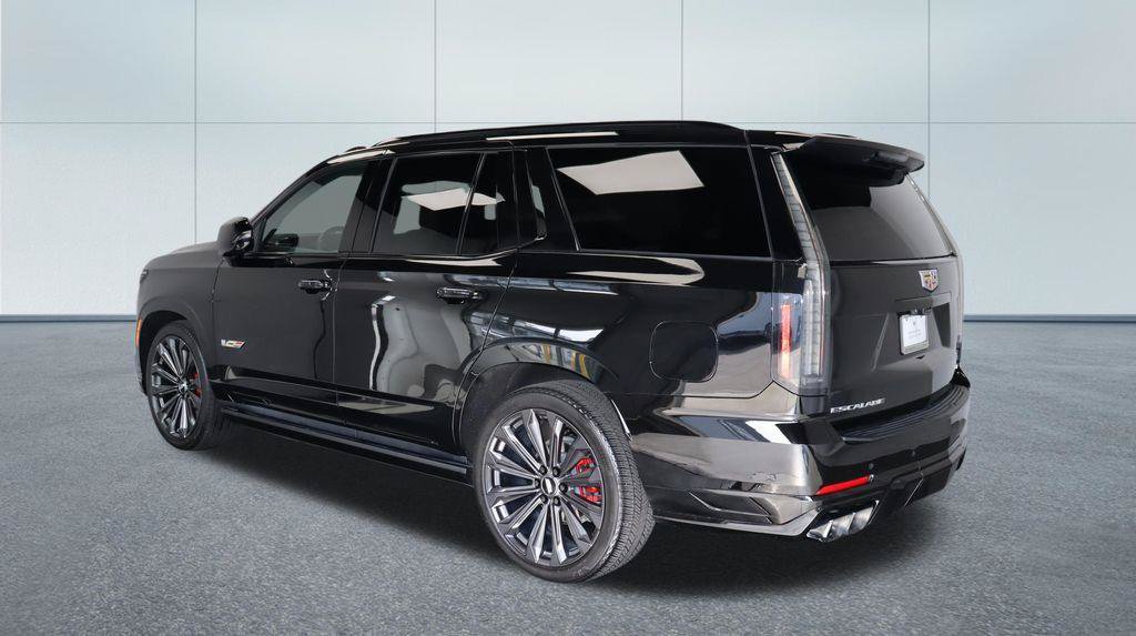 Used 2025 Cadillac Escalade V AWD/4WD image 3