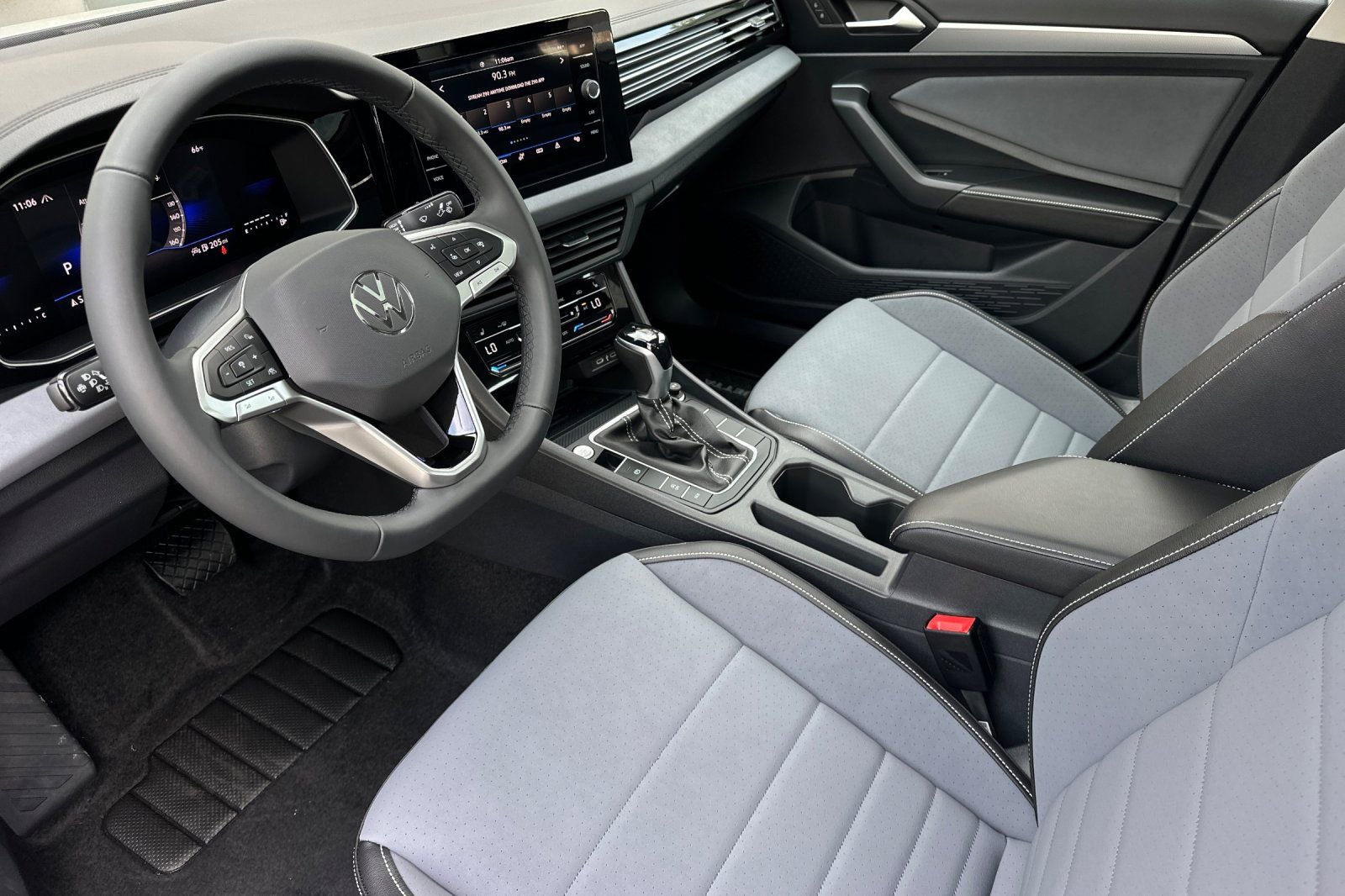 New 2026 Volkswagen Jetta SE FWD image 8