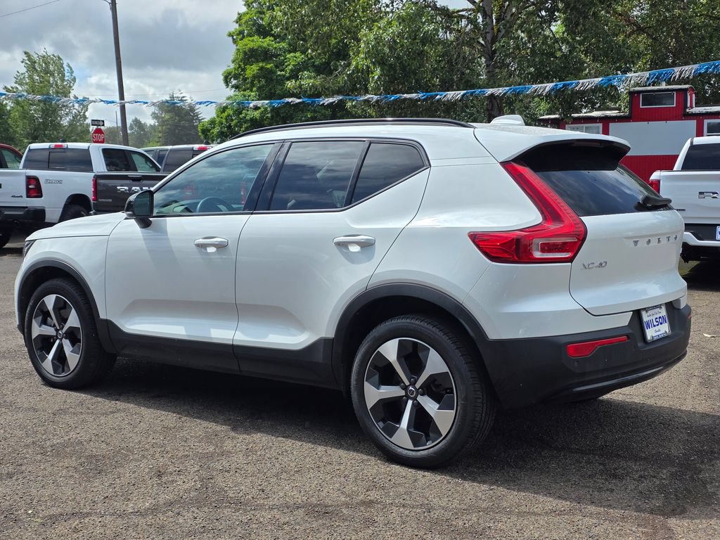 Used 2024 Volvo XC40 B5 Plus AWD/4WD image 30