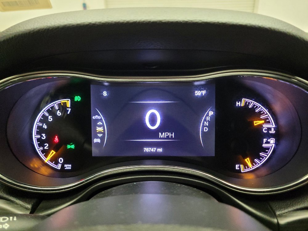 Used 2019 Jeep Grand Cherokee Laredo RWD image 23
