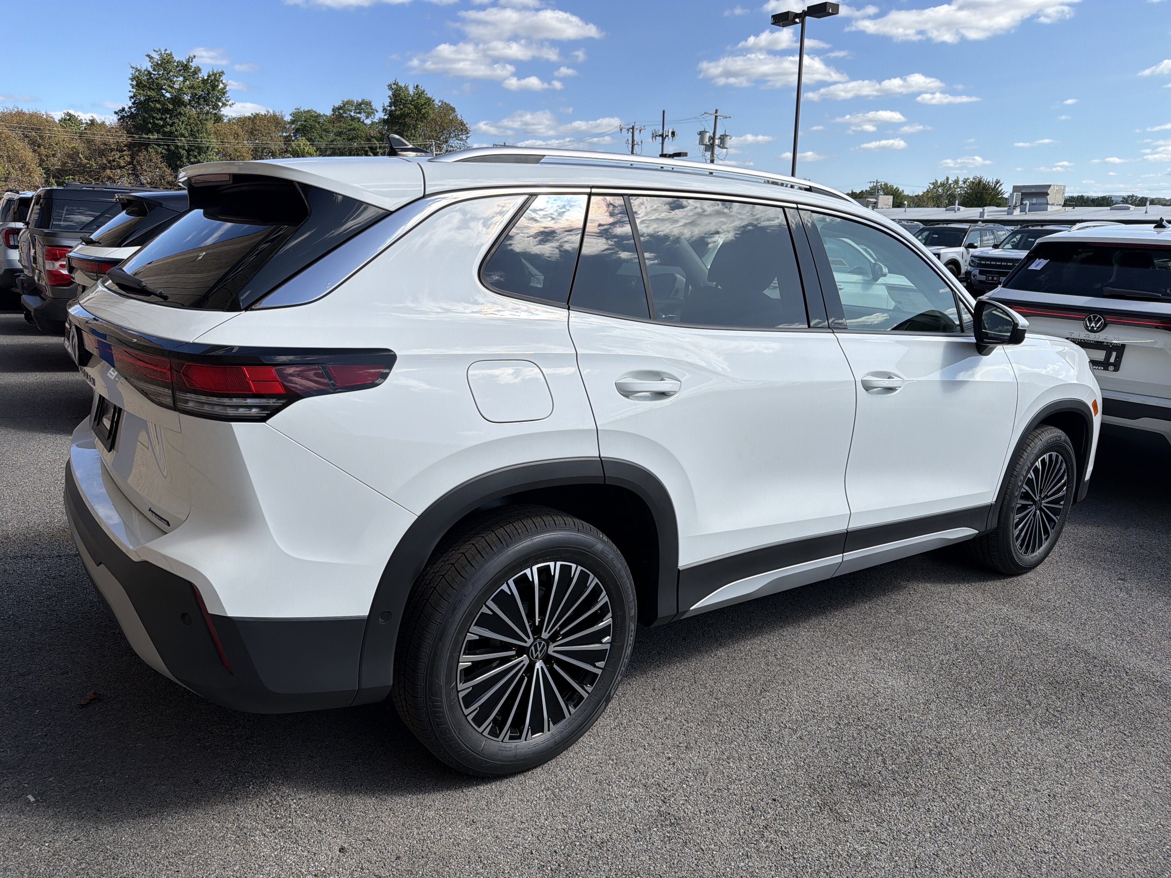 New 2026 Volkswagen Tiguan S AWD/4WD image 5