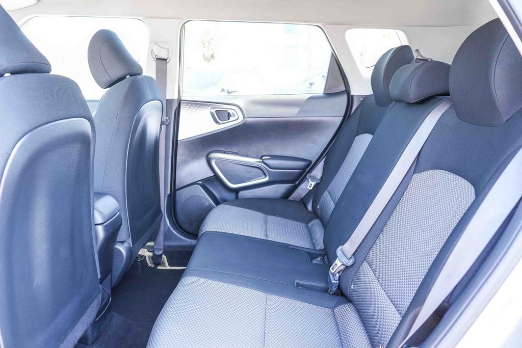 Used 2023 Kia Soul S FWD image 22