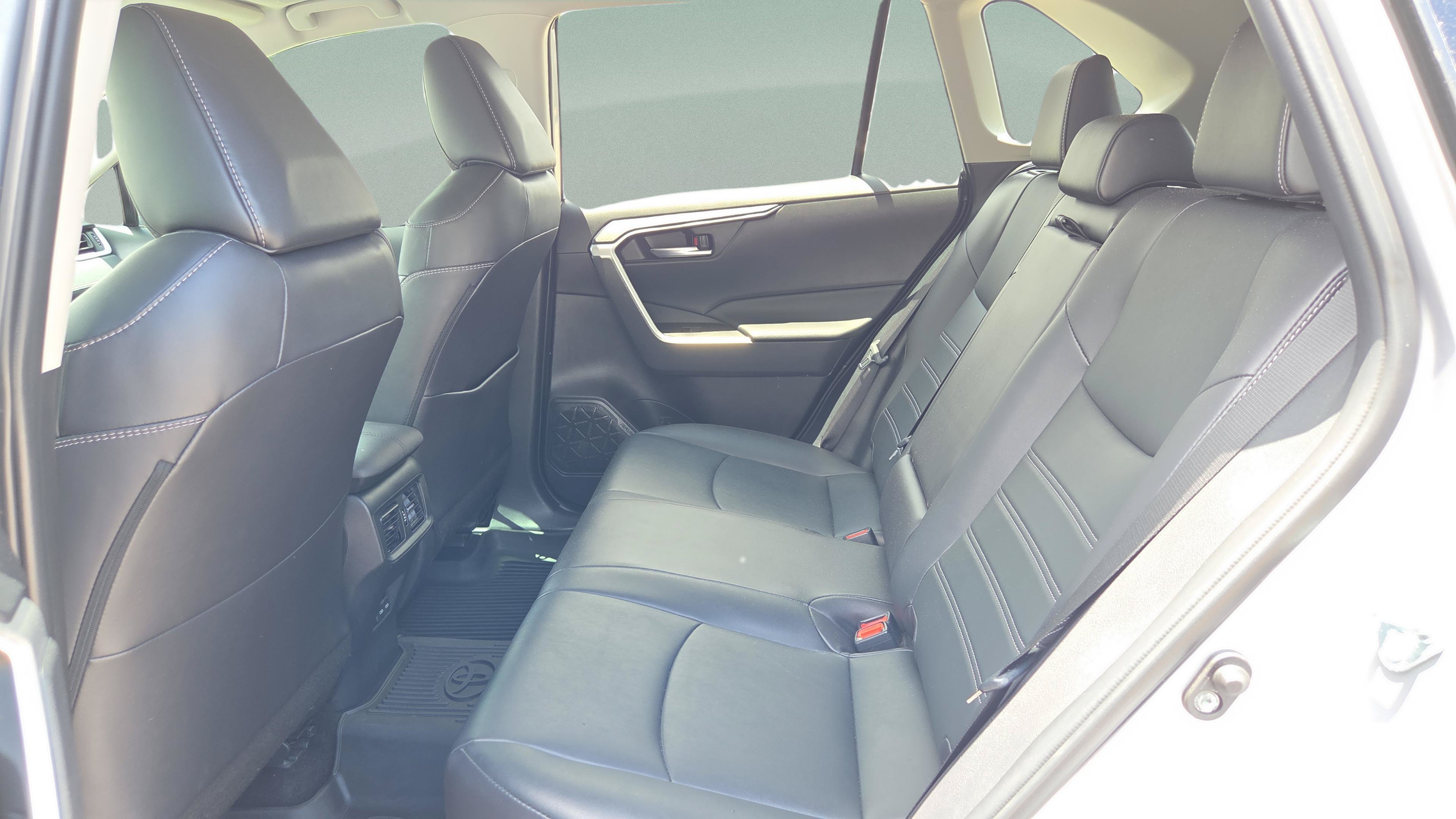 Certified 2024 Toyota RAV4 XLE Premium FWD image 11