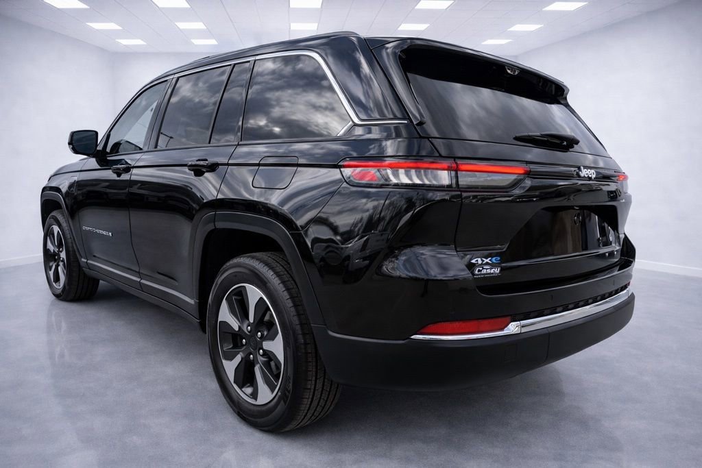 Used 2024 Jeep Grand Cherokee Limited 4xe w/ Luxury Tech Group II image 6