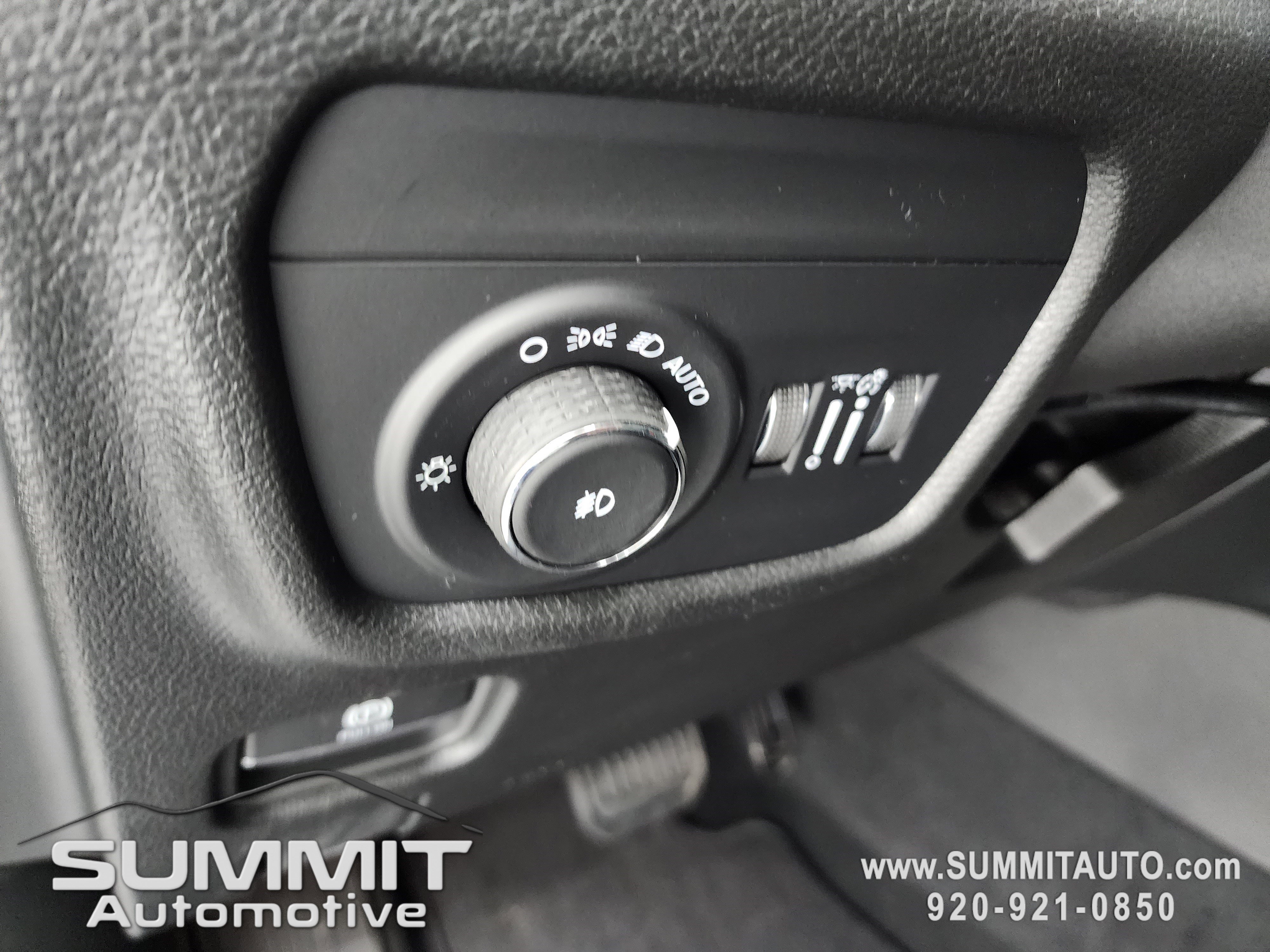 New 2025 Jeep Grand Cherokee L Limited w/ Trailer Tow Package image 41