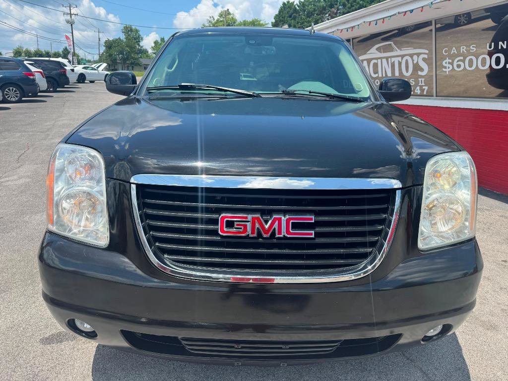 Used 2007 GMC Yukon XL SLT w/ SLT Preferred Equipment Group AWD/4WD image 3