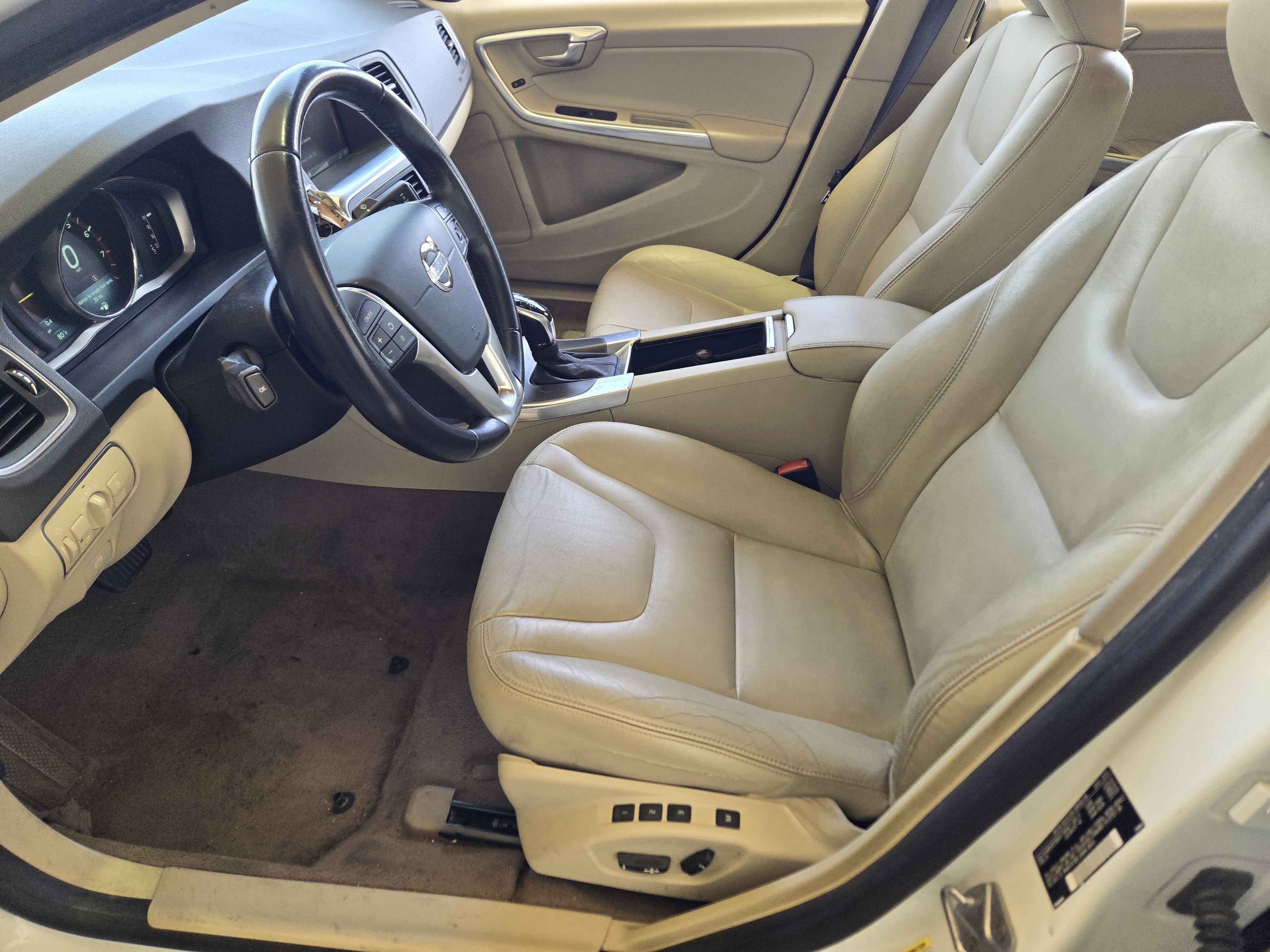 Used 2015 Volvo S60 T5 Premier Plus image 21