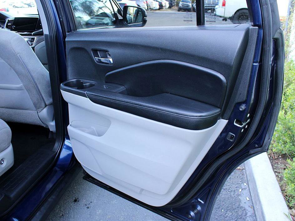 Used 2021 Honda Pilot EX image 25