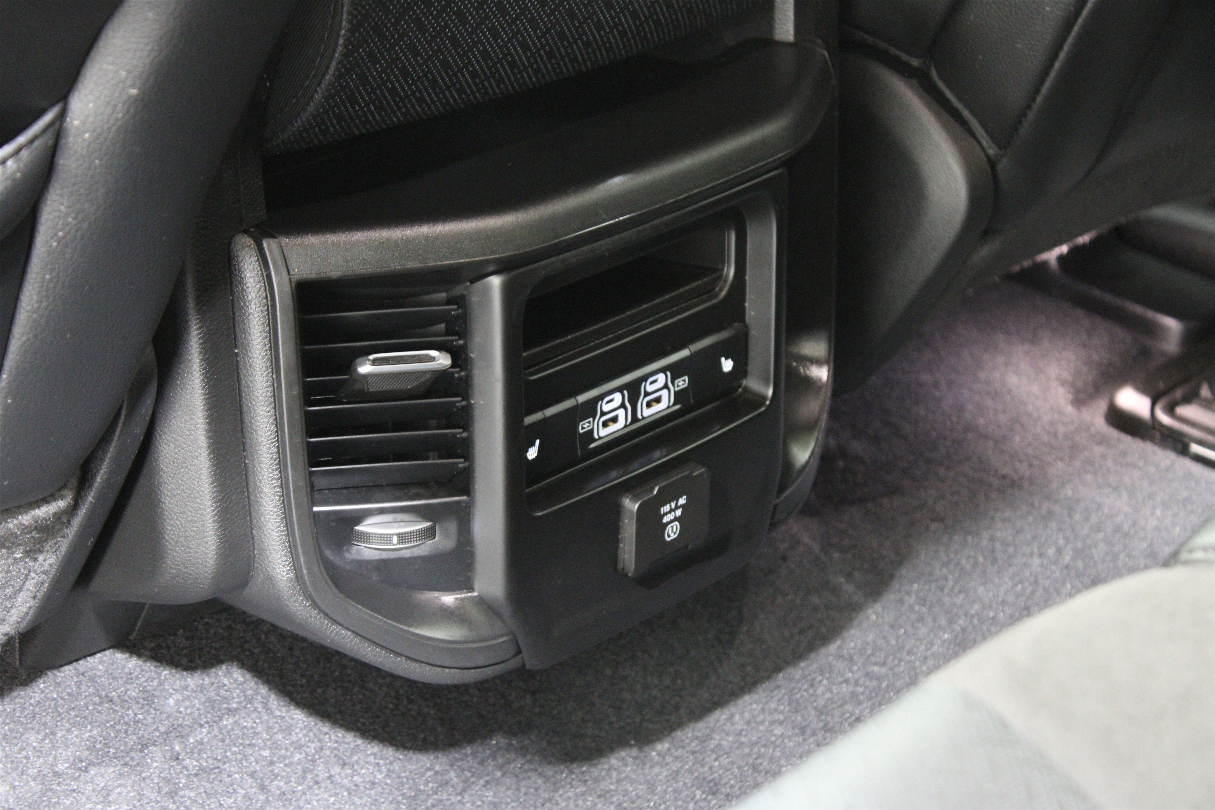 Used 2025 RAM 1500 Laramie image 30