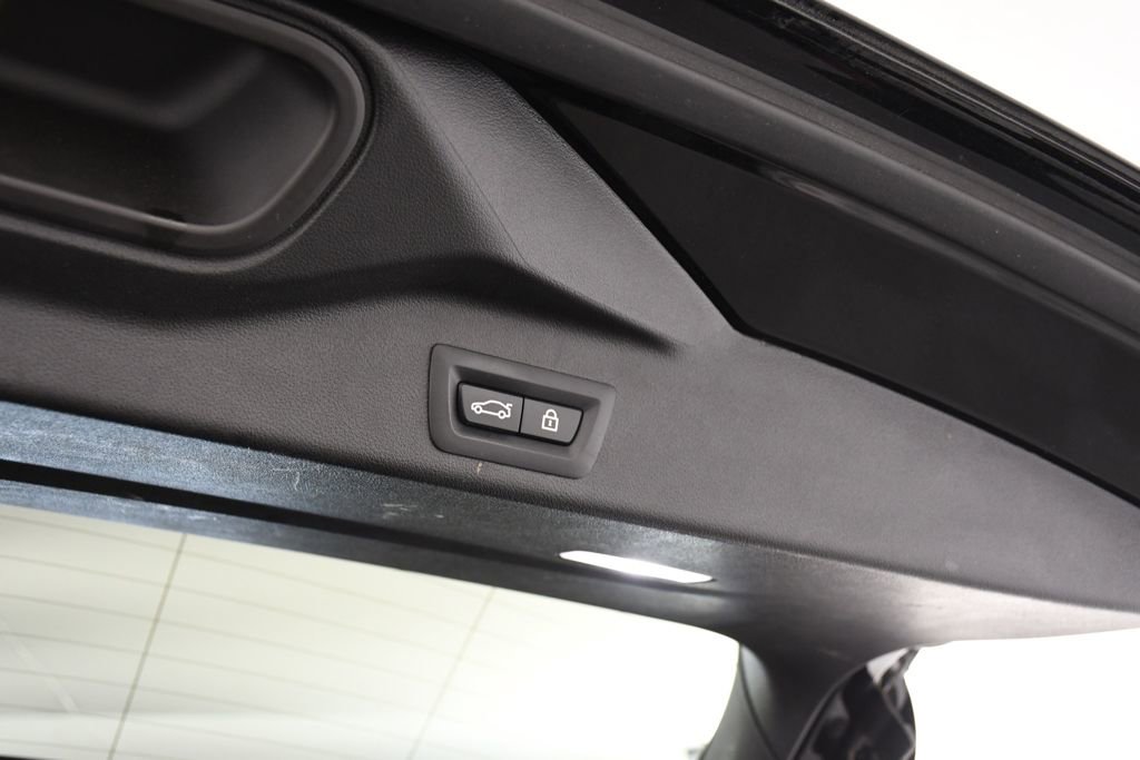 Used 2021 BMW X5 xDrive40i w/ Premium Package image 25