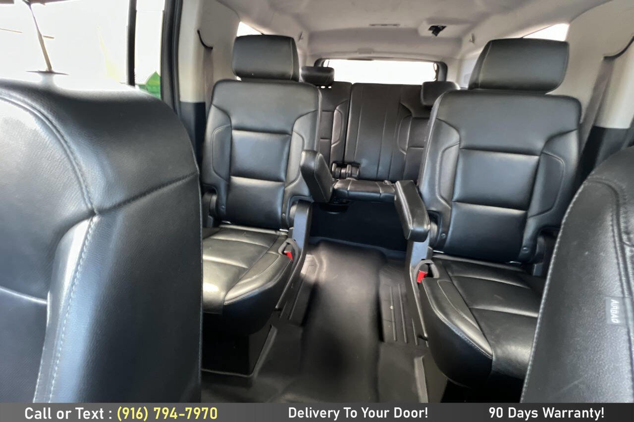 Used 2017 Chevrolet Suburban Premier RWD image 25
