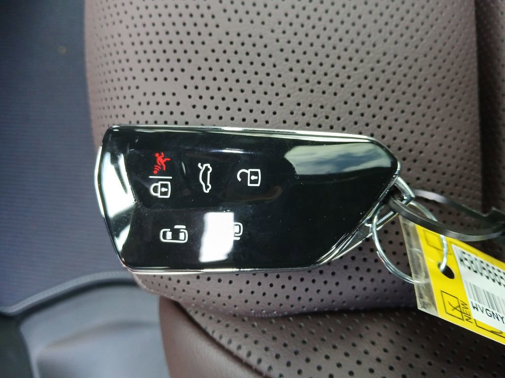 New 2025 Volkswagen ID. Buzz Pro S Plus image 29