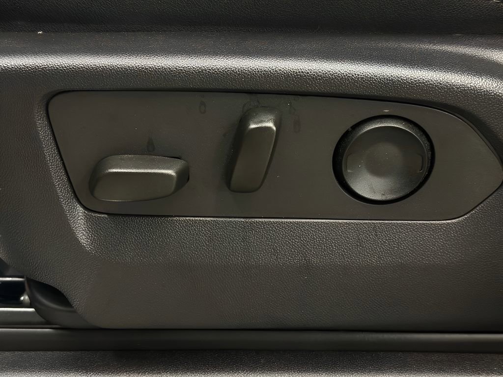 Certified 2022 GMC Sierra 1500 SLT w/ SLT Convenience Package image 38