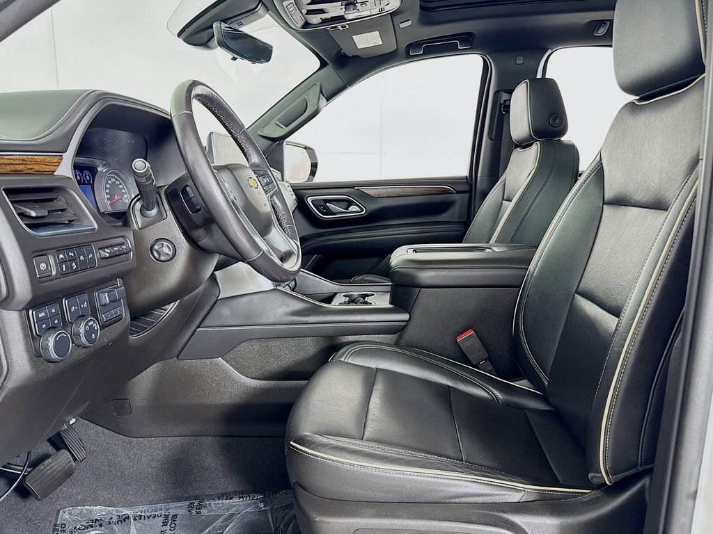 Used 2021 Chevrolet Suburban Premier w/ Premium Package AWD/4WD image 11