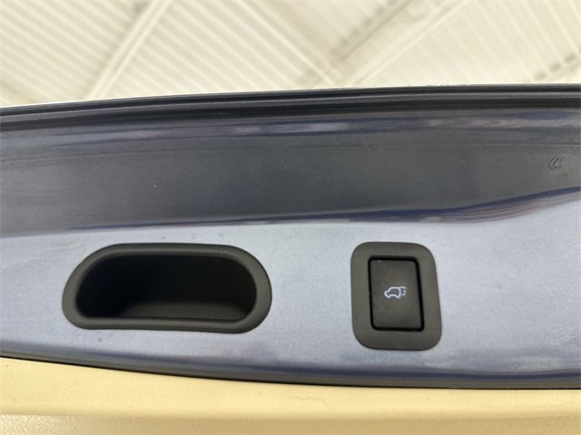 Used 2016 Toyota Highlander XLE image 27