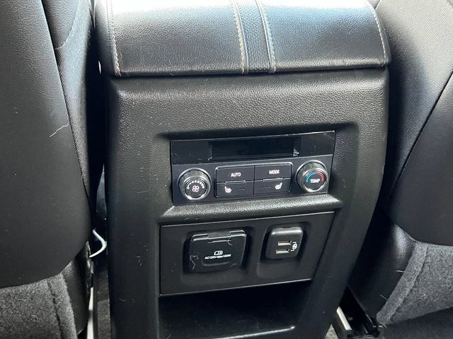 Used 2023 Chevrolet Traverse Premier w/ Redline Edition AWD/4WD image 40