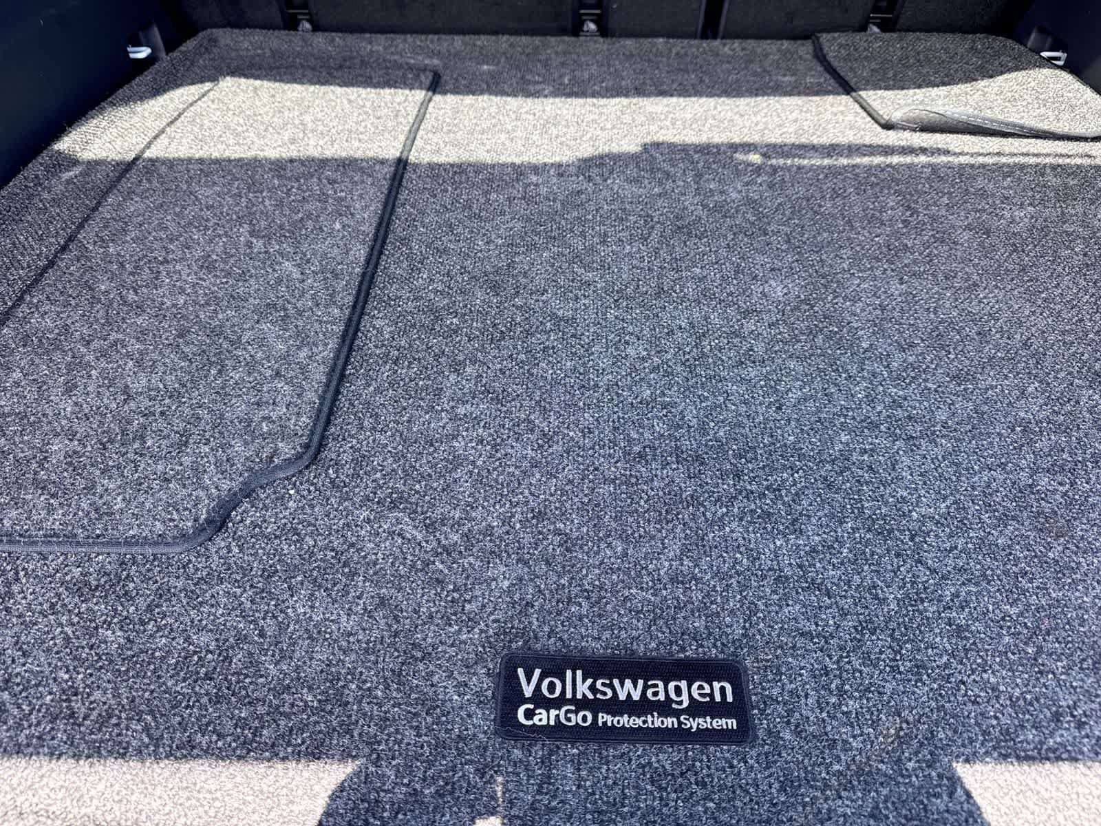 Certified 2024 Volkswagen Atlas Cross Sport SEL Premium R-Line AWD/4WD image 32