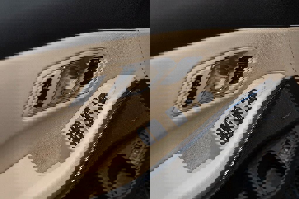 Used 2026 BMW 330i xDrive 330i xDrive w/ Premium Package image 13