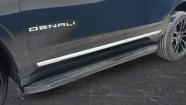 Used 2021 GMC Yukon Denali image 10