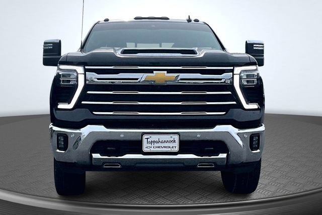 Used 2024 Chevrolet Silverado 2500 LTZ w/ LTZ Premium Package image 2