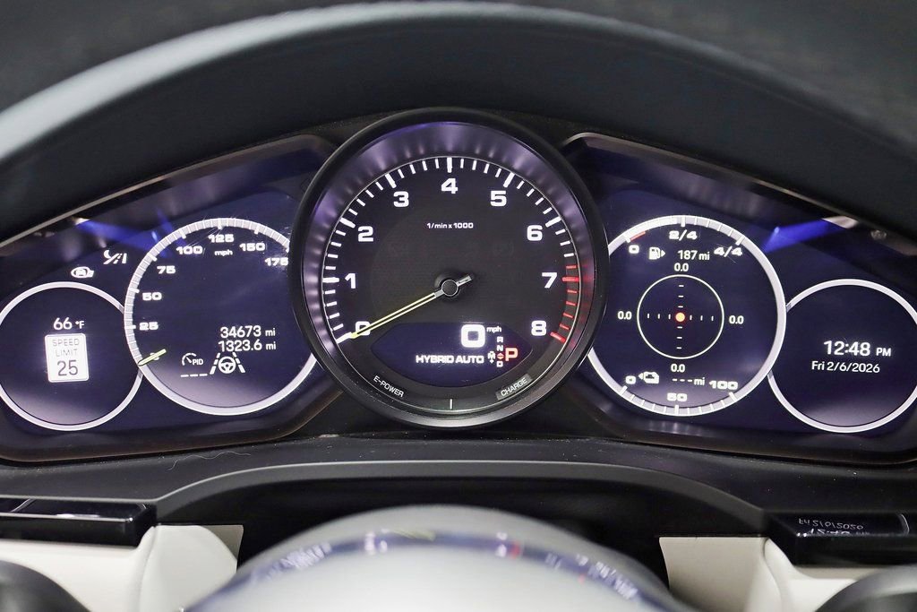 Used 2023 Porsche Cayenne image 17