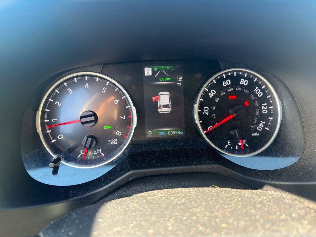 Used 2020 Toyota RAV4 XLE AWD/4WD image 4