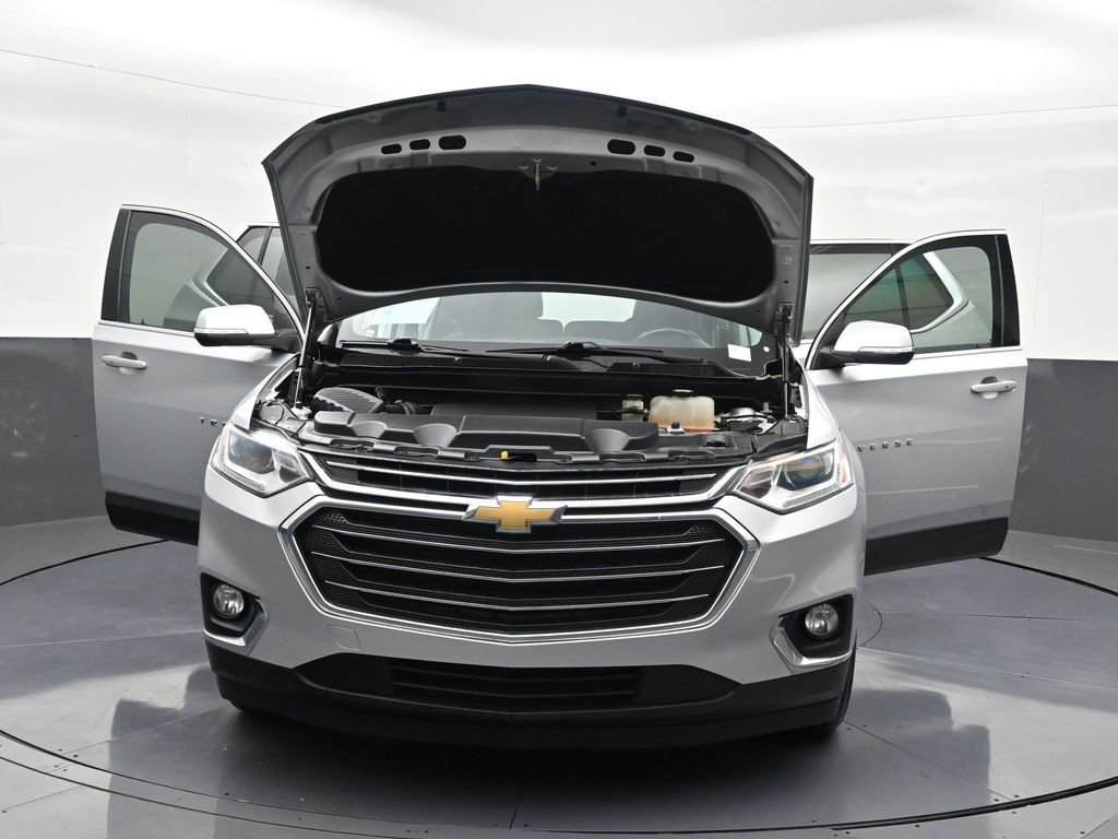 Used 2021 Chevrolet Traverse LT image 37