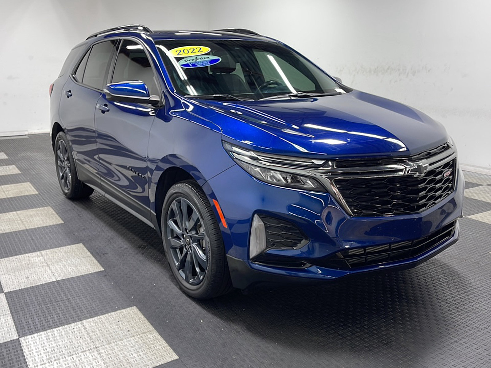 Used 2022 Chevrolet Equinox RS w/ RS Leather Package FWD image 23