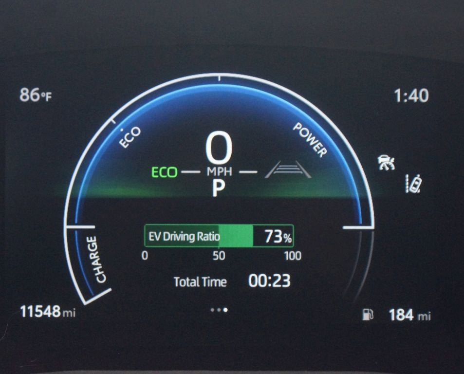 Used 2025 Toyota Camry SE w/ Convenience Package FWD image 4