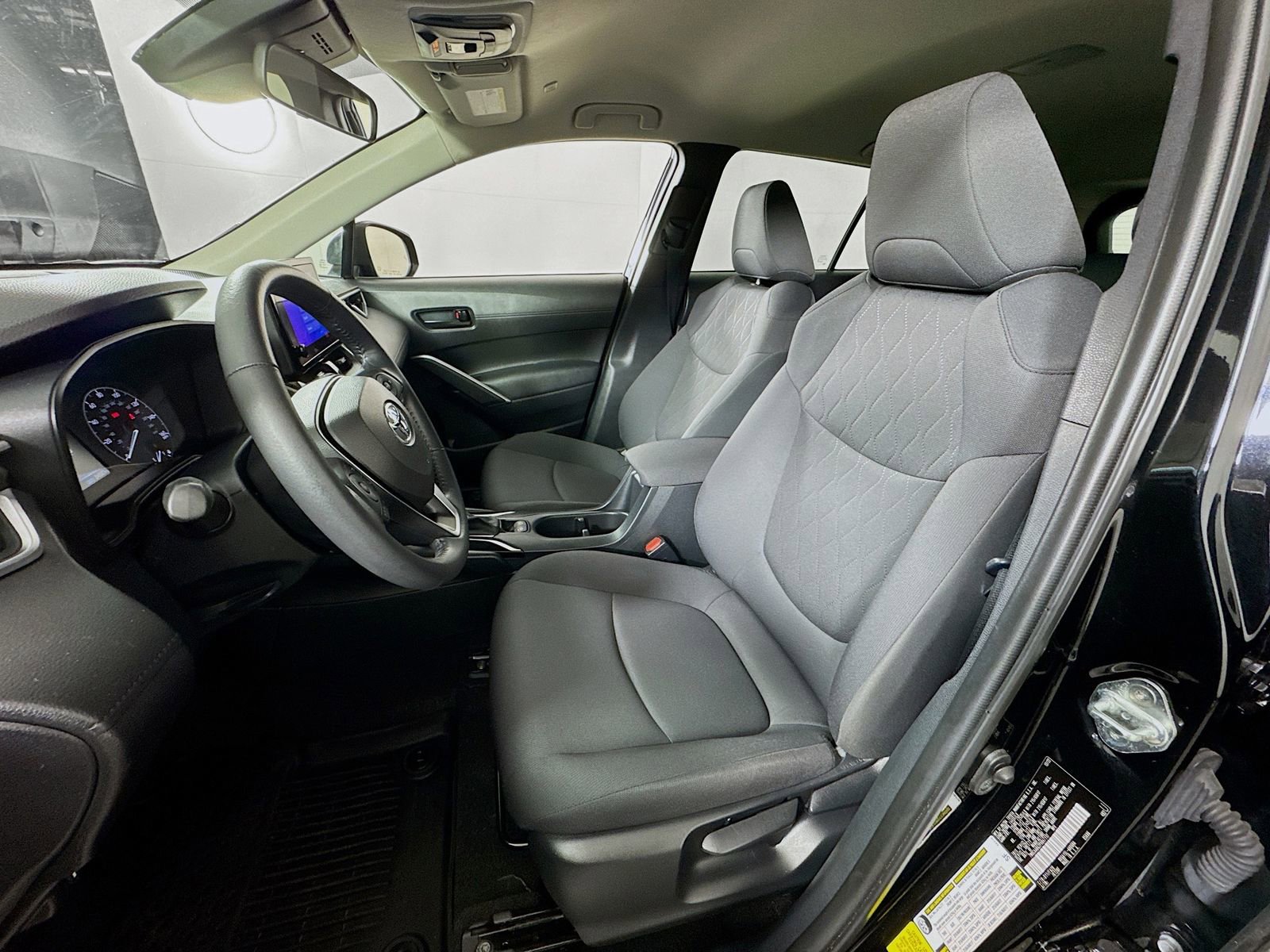 Certified 2023 Toyota Corolla Cross LE image 11