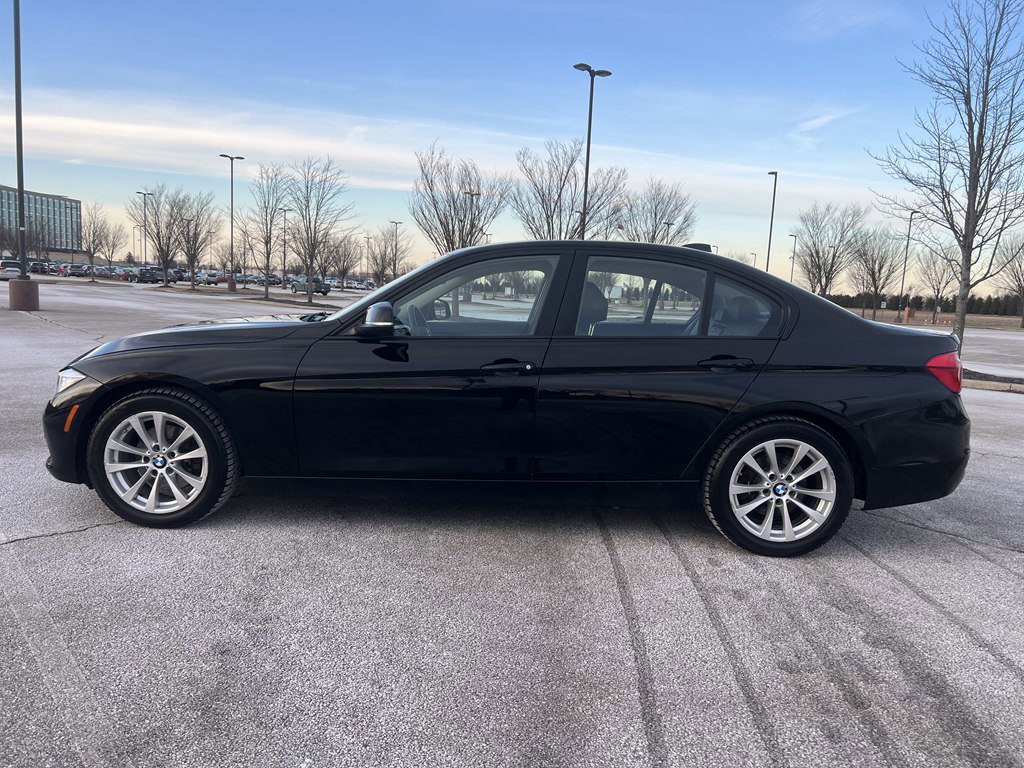 Used 2016 BMW 320i xDrive Sedan image 2