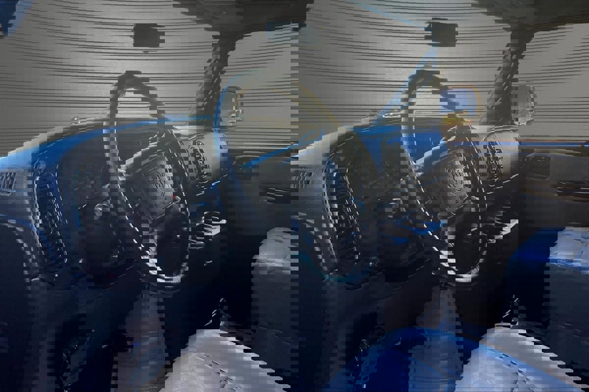 Used 2001 Dodge B3500 image 16