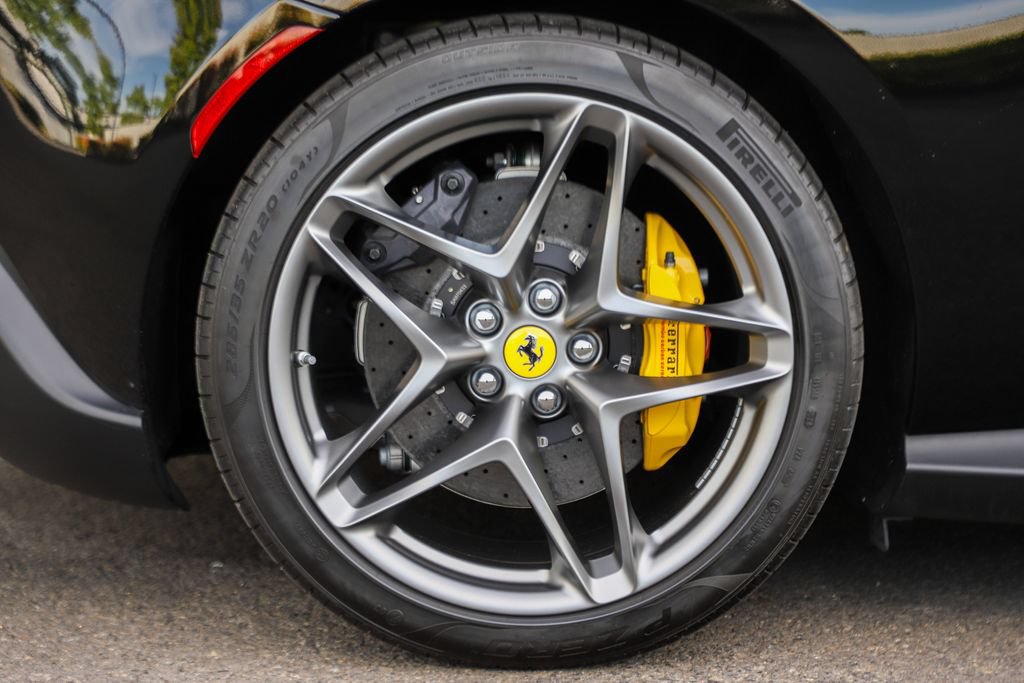 Certified 2025 Ferrari Roma Spider RWD image 67