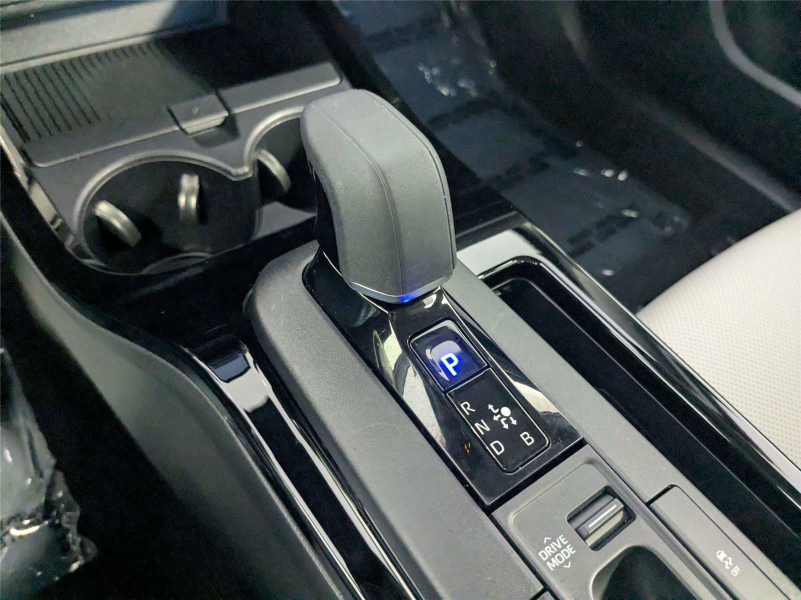 Used 2023 Toyota Prius XLE FWD image 27