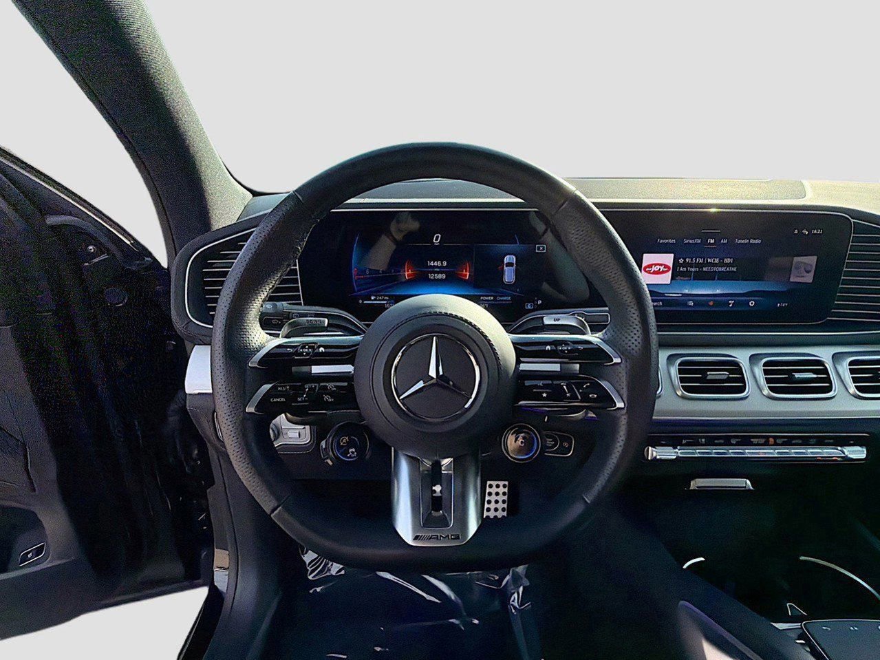 Used 2025 Mercedes-Benz GLE 53 AMG 4MATIC image 40