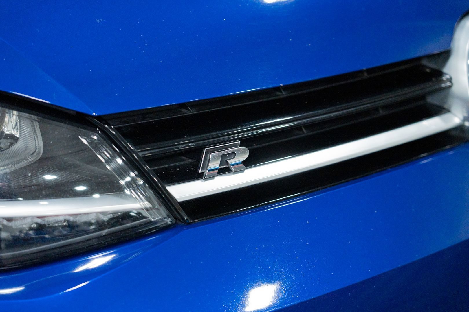 Used 2015 Volkswagen Golf R 4-Door AWD/4WD image 13