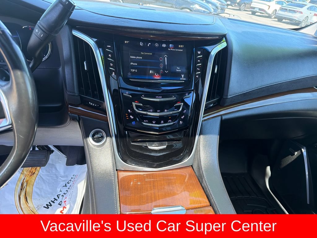 Used 2020 Cadillac Escalade ESV Luxury AWD/4WD image 17