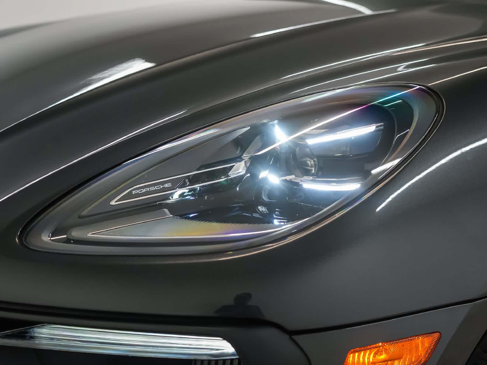 Used 2023 Porsche Macan S AWD/4WD image 8