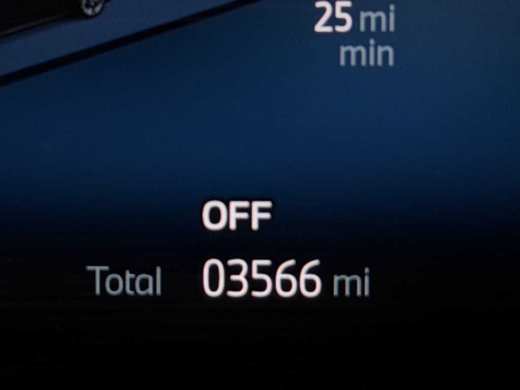 Used 2025 BMW i5 xDrive40 w/ Premium Package image 15