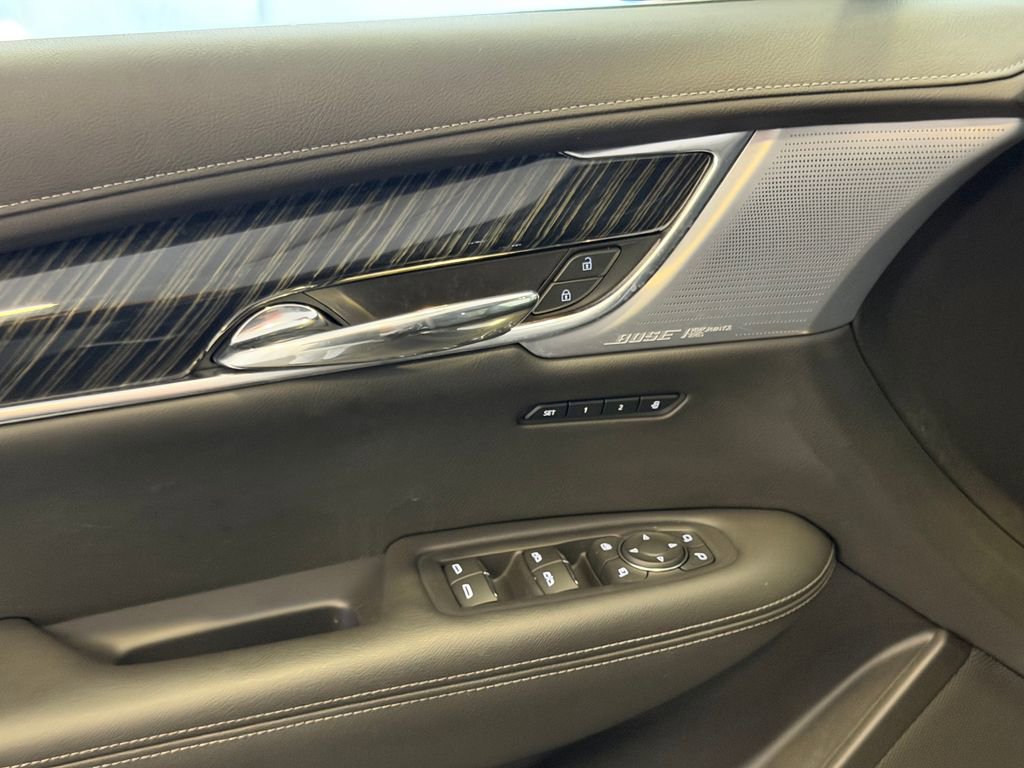 Used 2023 Cadillac XT6 Premium Luxury AWD/4WD image 14