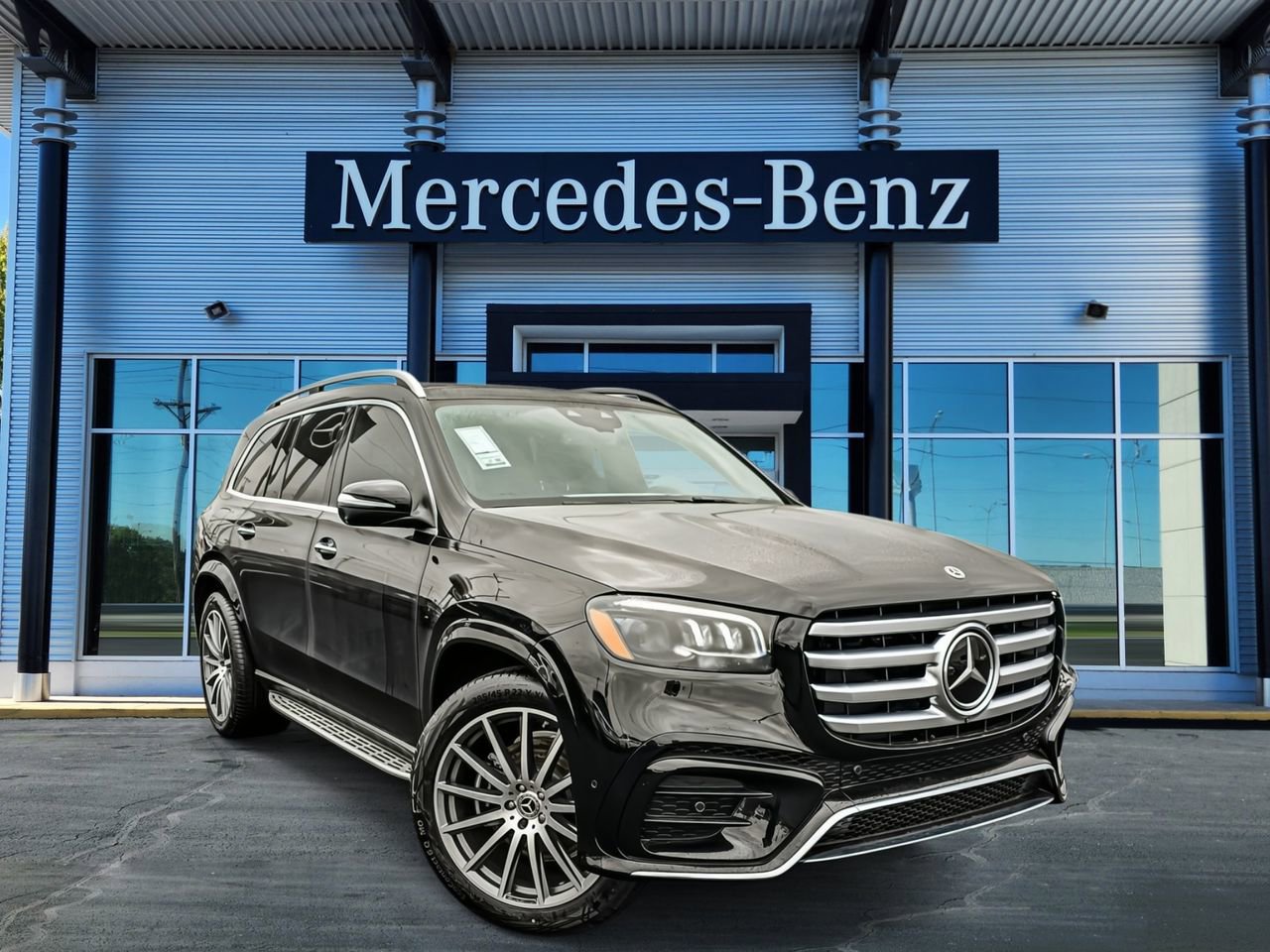 New 2026 Mercedes-Benz GLS 580 4MATIC image 1