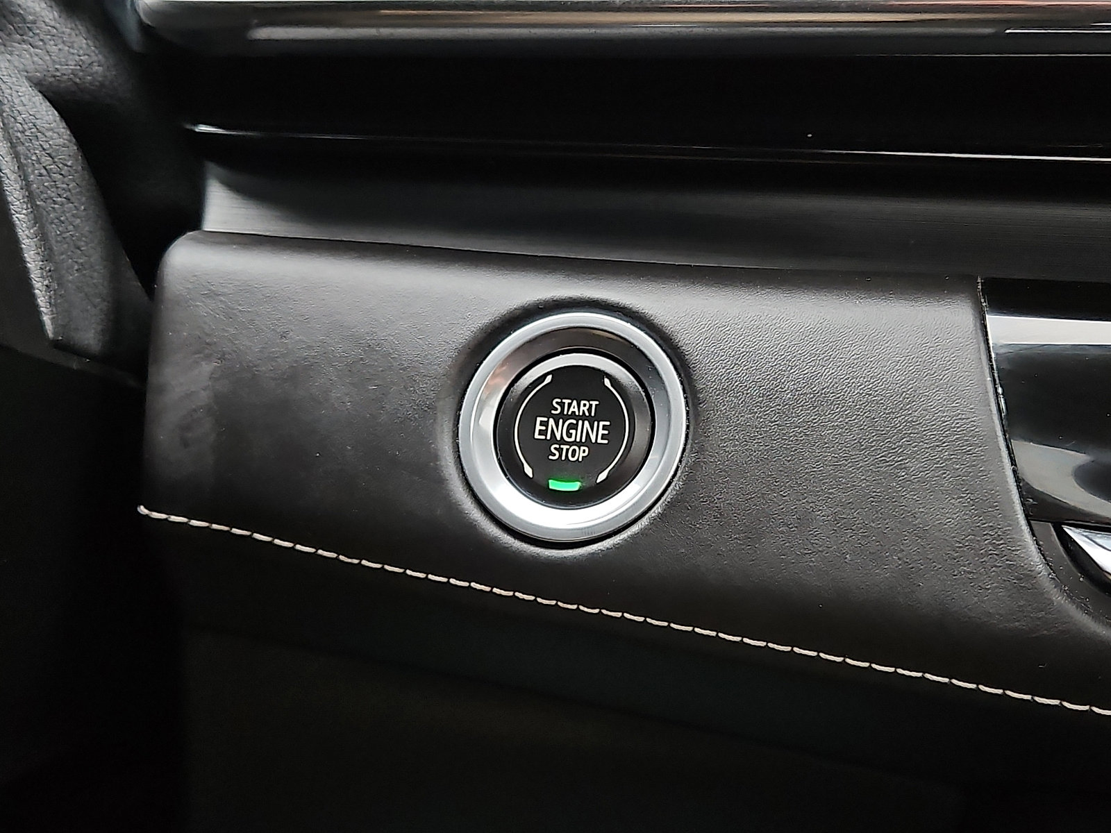 Used 2023 Cadillac Escalade Sport Platinum w/ LPO, ONYX Package image 24