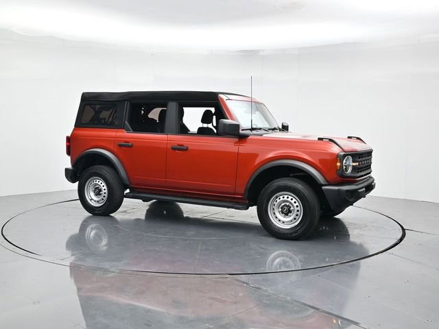 Certified 2023 Ford Bronco 4-Door AWD/4WD image 3
