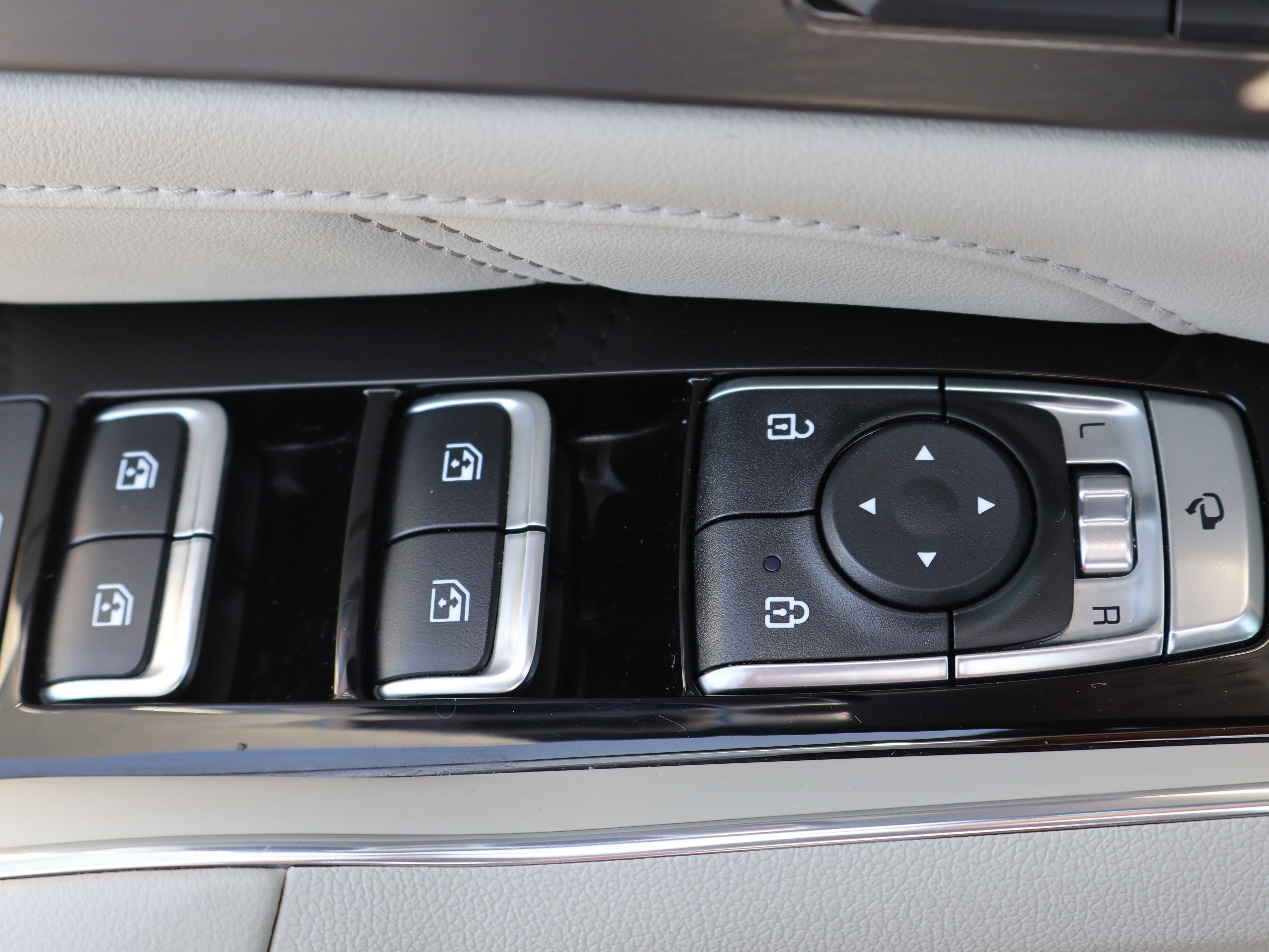 Used 2023 Kia Sorento SX Prestige AWD/4WD image 41