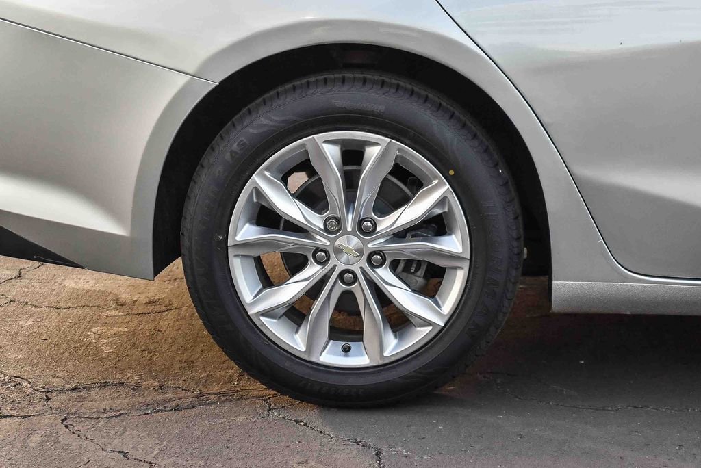 Used 2019 Chevrolet Malibu LT image 12